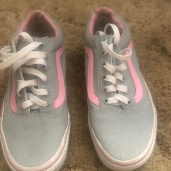 Size 6 women’s vans gray and pink - Picture 3 of 3